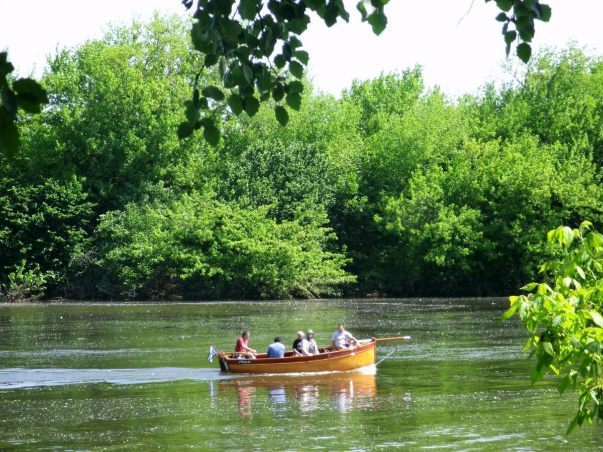 شقة Sainte-Terre  في Le Bord De L'Eau Studio المظهر الخارجي الصورة